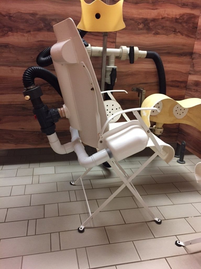 fauteuil avec equipement